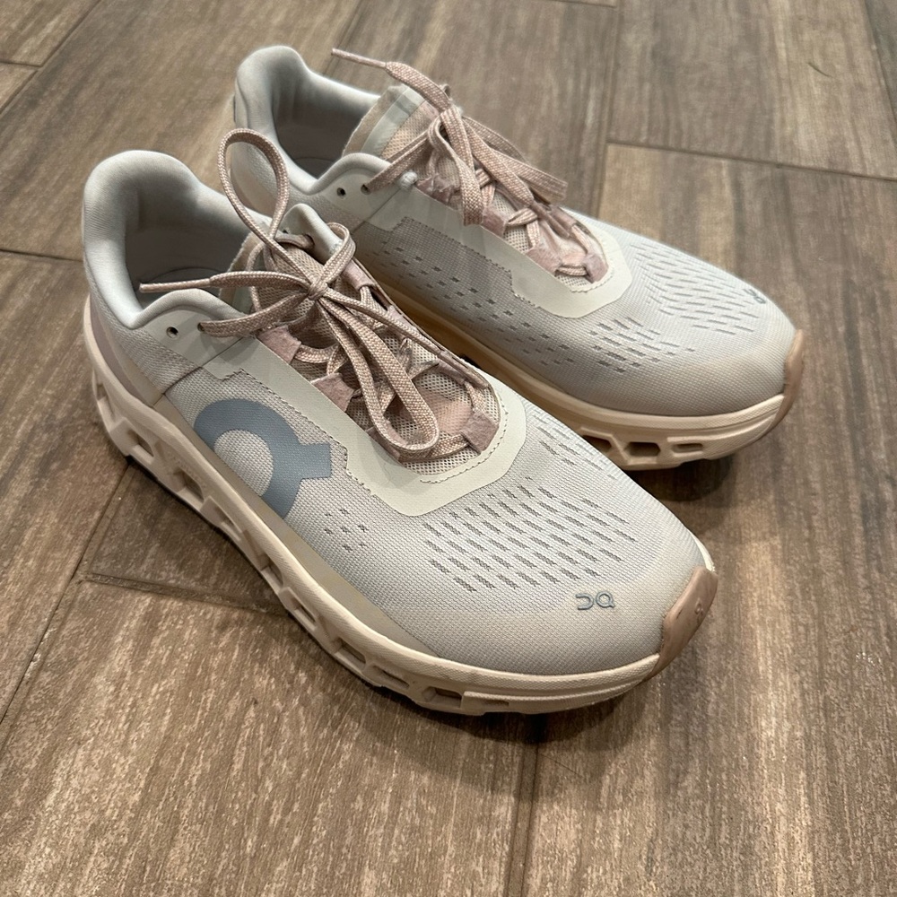 Women’s On Cloudmonster Shoes